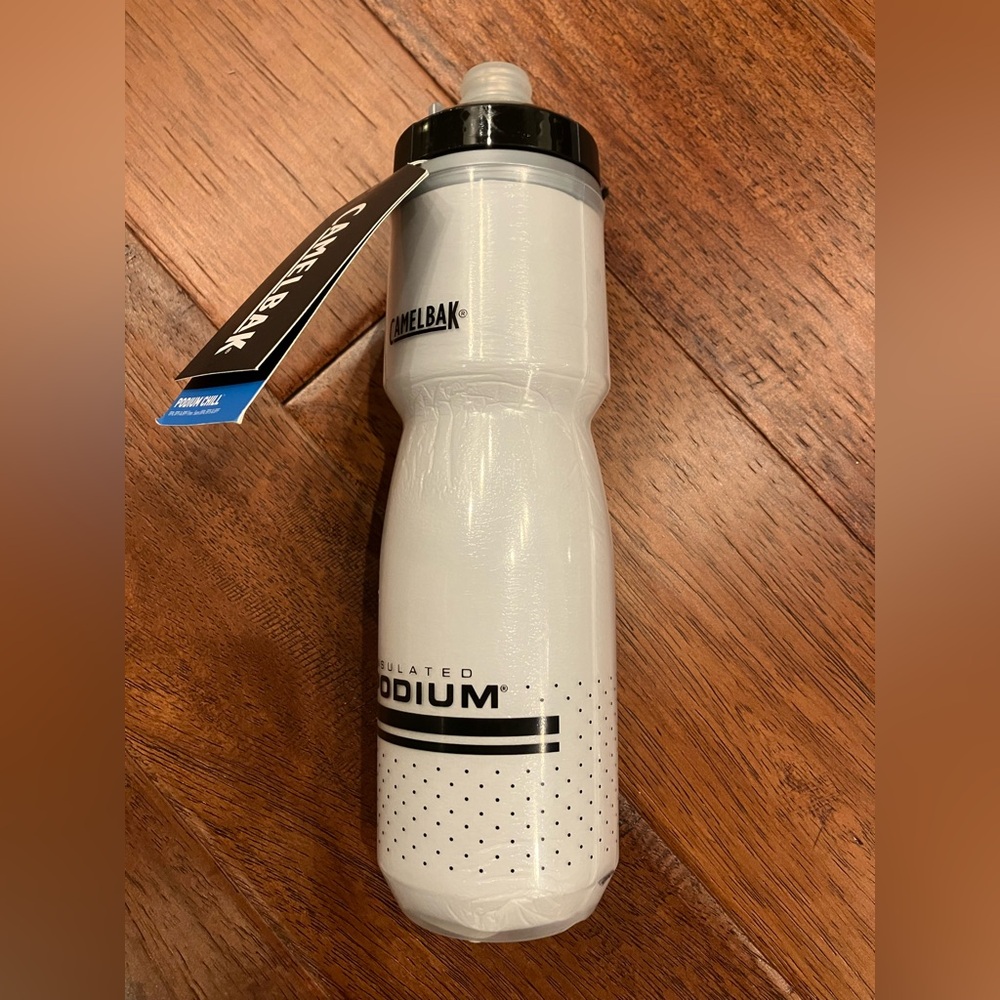 Camelbak Podium Water Bottle for biking 24 oz NEW WITH TAGS